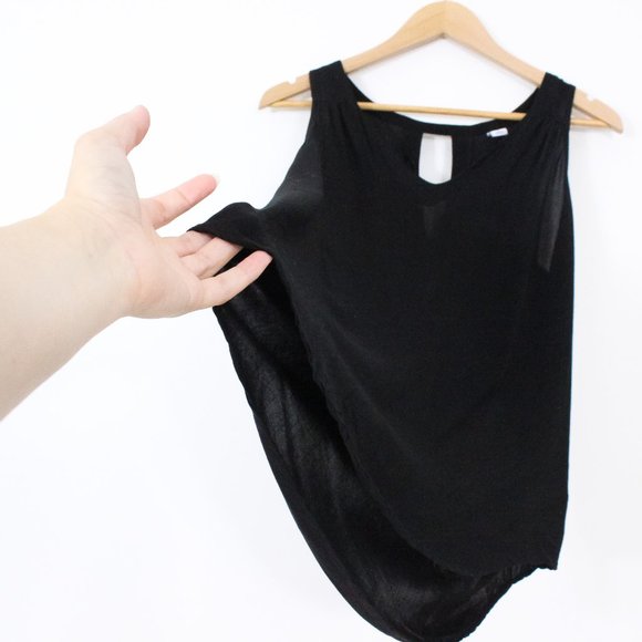 *Old Navy Black Tank Top with Keyhole back - Picture 5 of 7